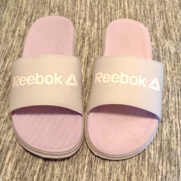 EUC Reebok Sliders - Picture 1 of 3